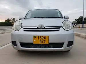 Toyota Sienta 1.5 AWD 2009 Silver