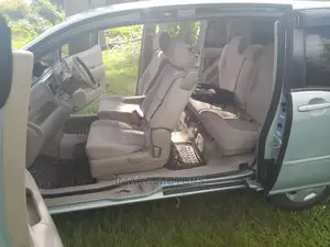 Toyota Raum 2004 Blue