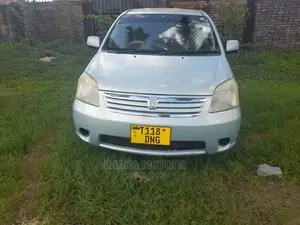 Toyota Raum 2004 Blue
