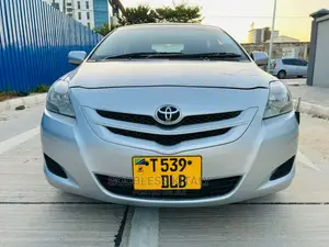 Toyota Belta 2006 Silver