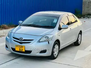 Toyota Belta 2006 Silver