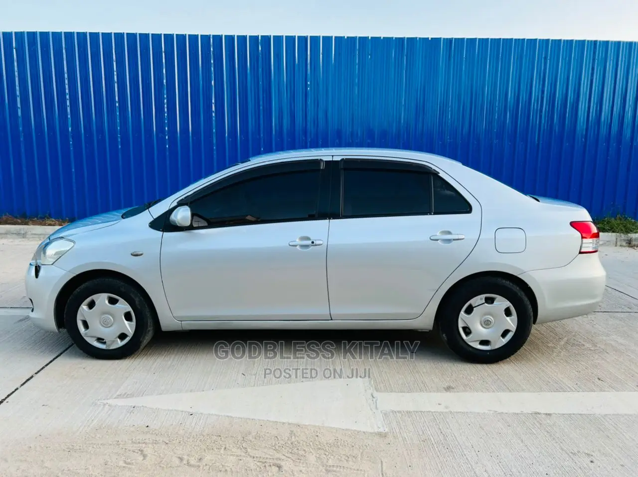 Toyota Belta 2006 Silver