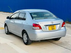 Toyota Belta 2006 Silver