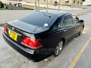 Toyota Crown 2004 Black