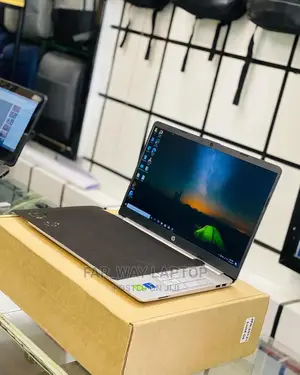 New Laptop HP 8GB Intel Core I5 SSD 512GB