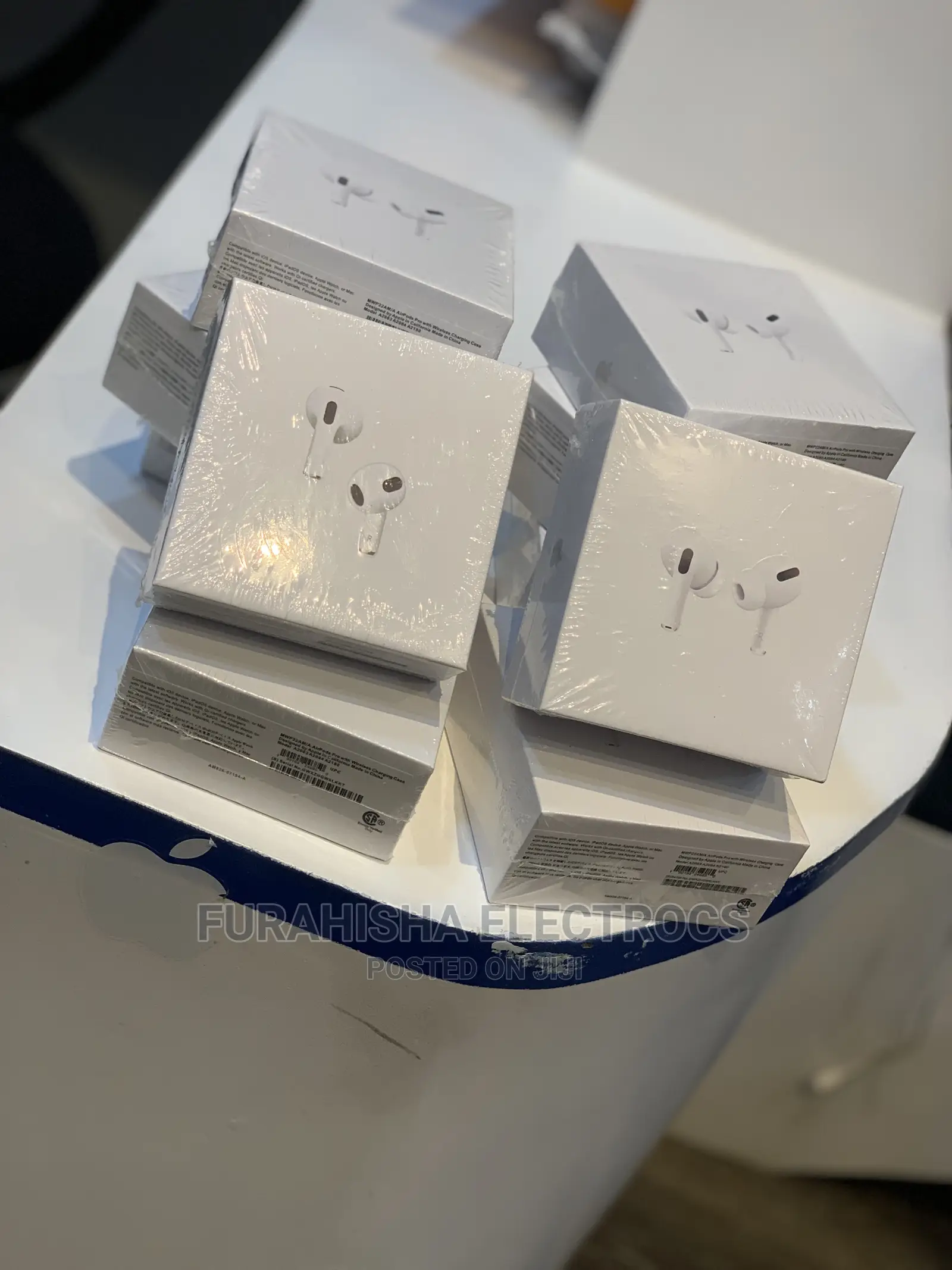 Airpods 3 and Airpods Pro