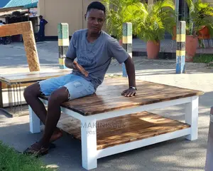 Coffee Table Nzuri Sana