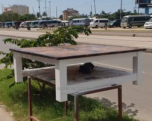 Coffee Table Nzuri Sana