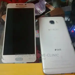 Samsung C7 Is Replaced Og LCD Very Professional