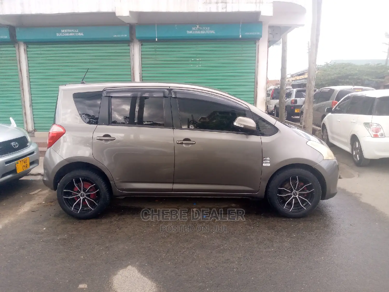 Toyota Ractis 1.3 FWD 2005 Gray