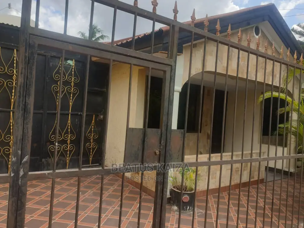 1bdrm Apartment in Kinondoni Mkwajuni for Rent
