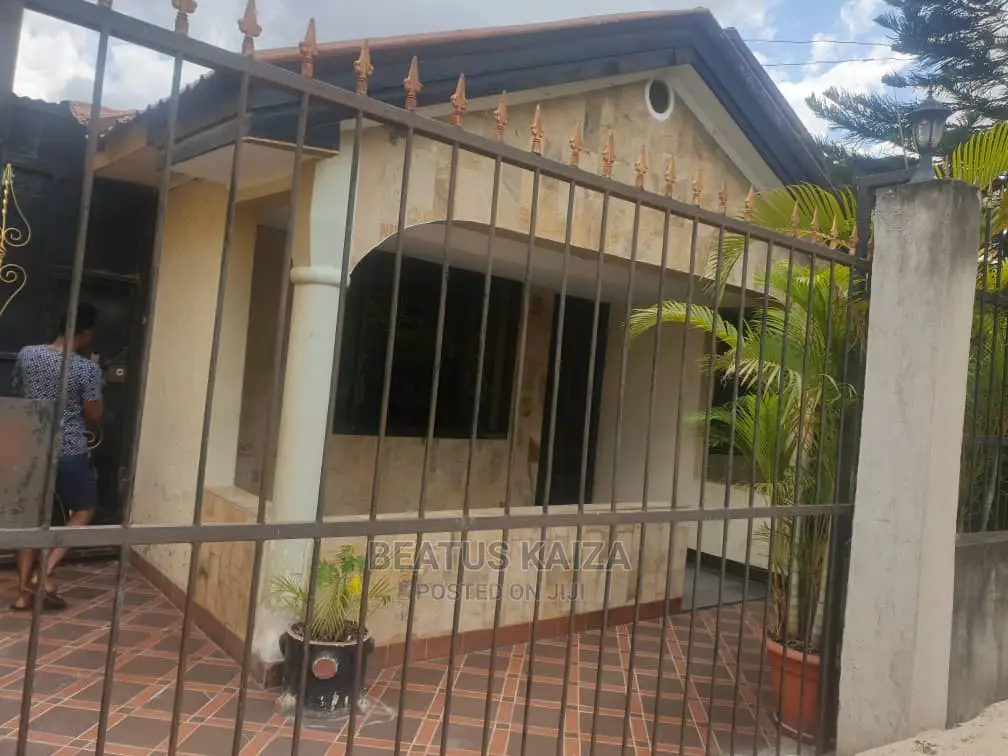 1bdrm Apartment in Kinondoni Mkwajuni for Rent