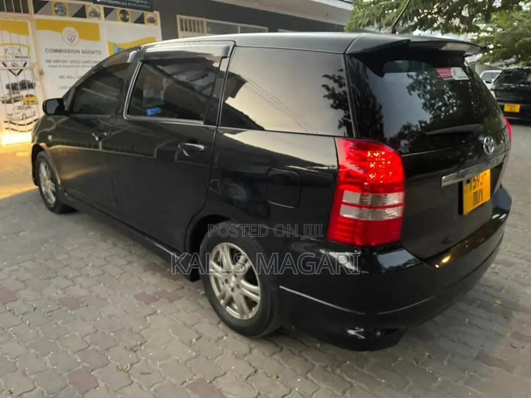 Toyota IST 2005 Black
