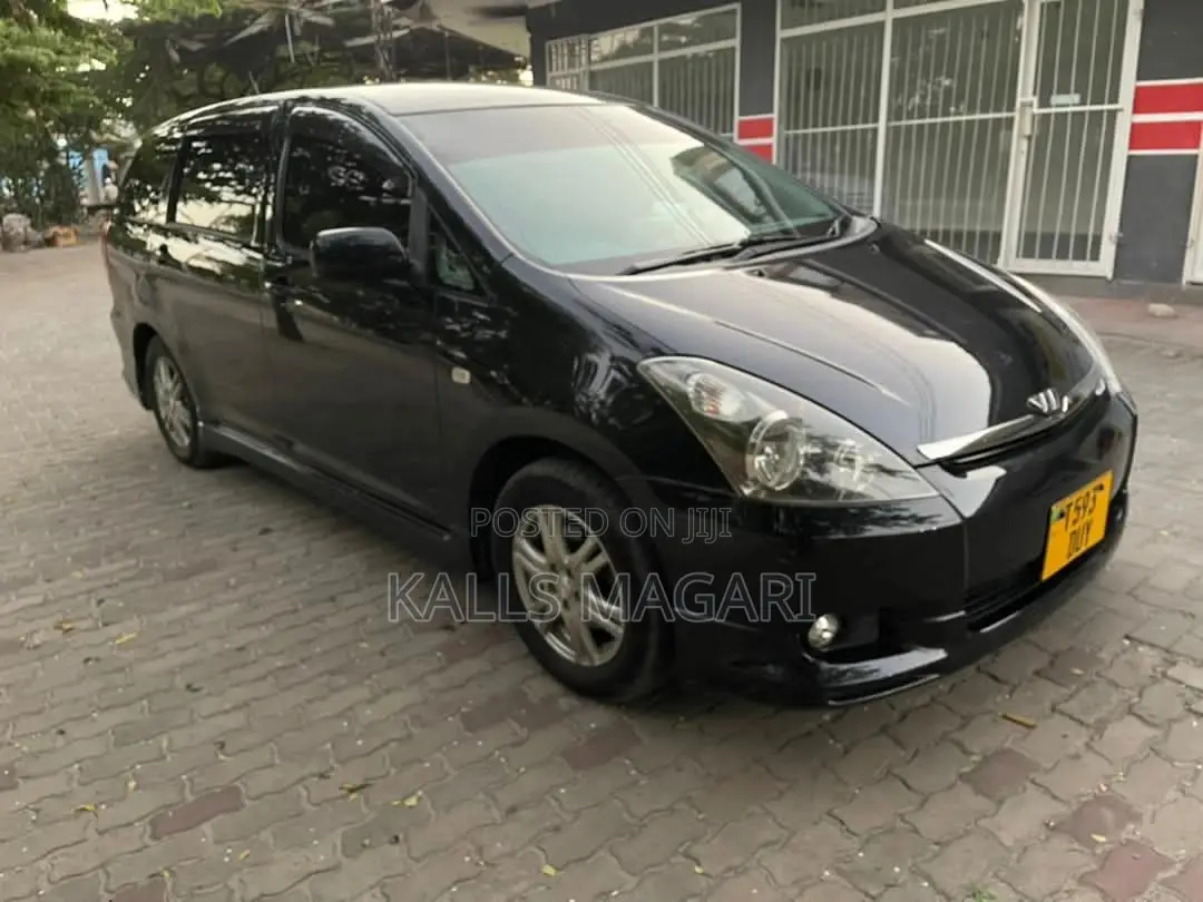 Toyota IST 2005 Black