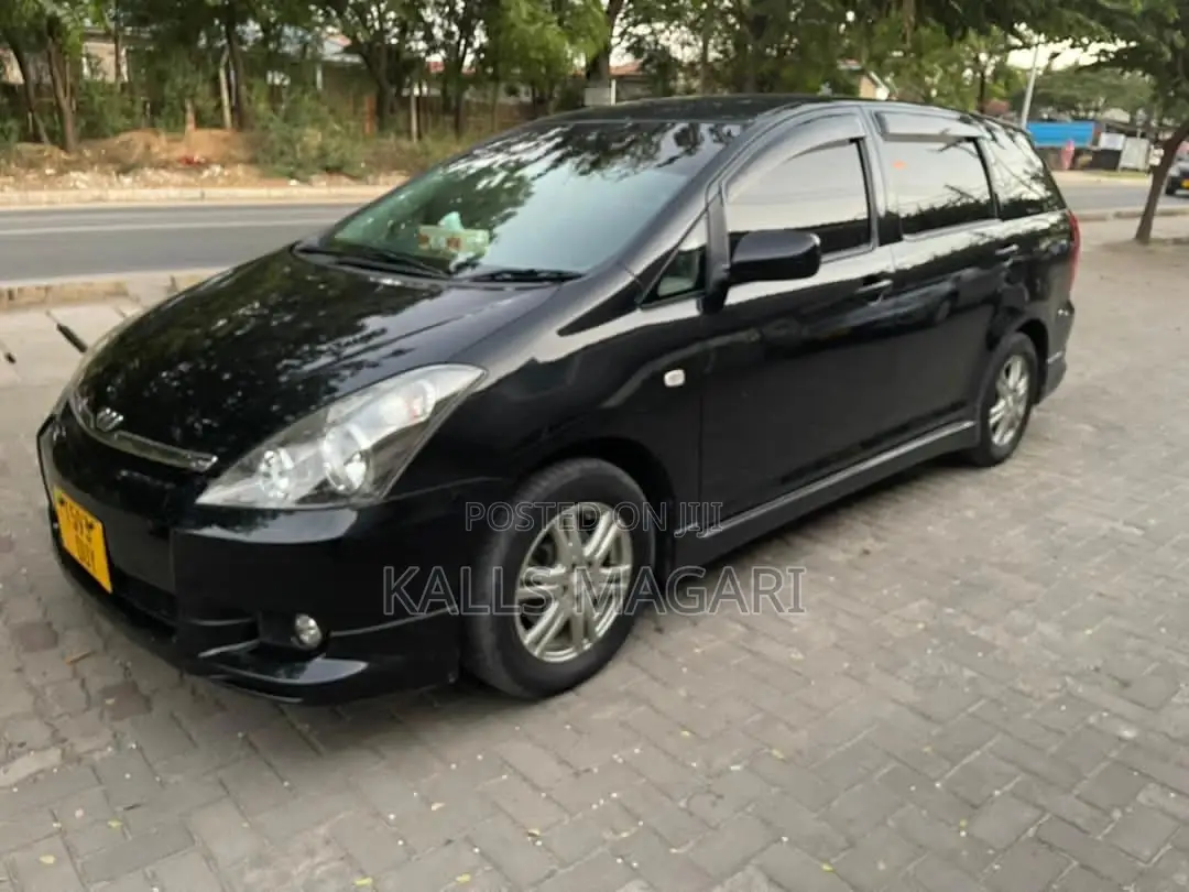 Toyota IST 2005 Black