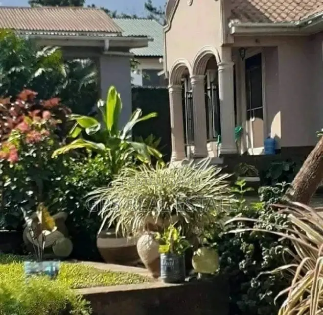5bdrm House in Max Evarst, Kinondoni for Rent