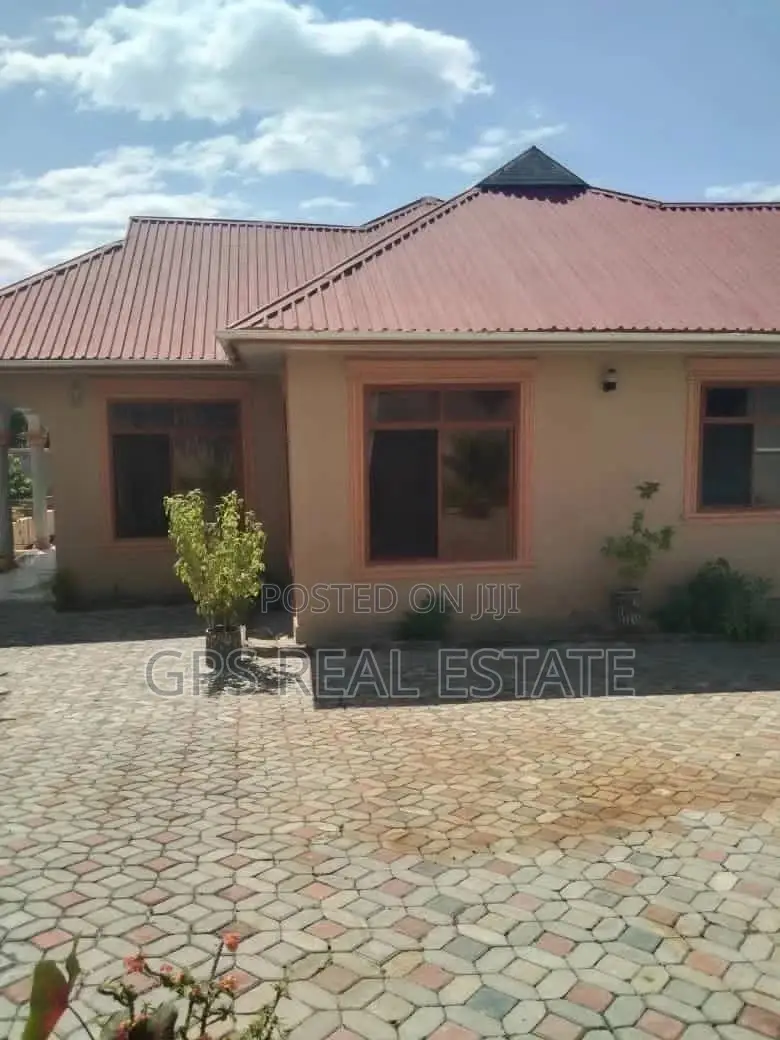 5bdrm House in Max Evarst, Kinondoni for Sale