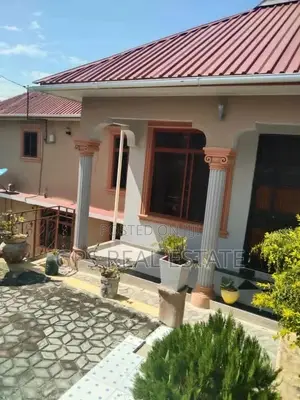 5bdrm House in Max Evarst, Kinondoni for Sale