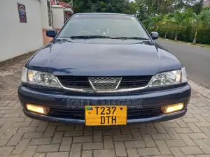 Toyota Carina 2000 Blue