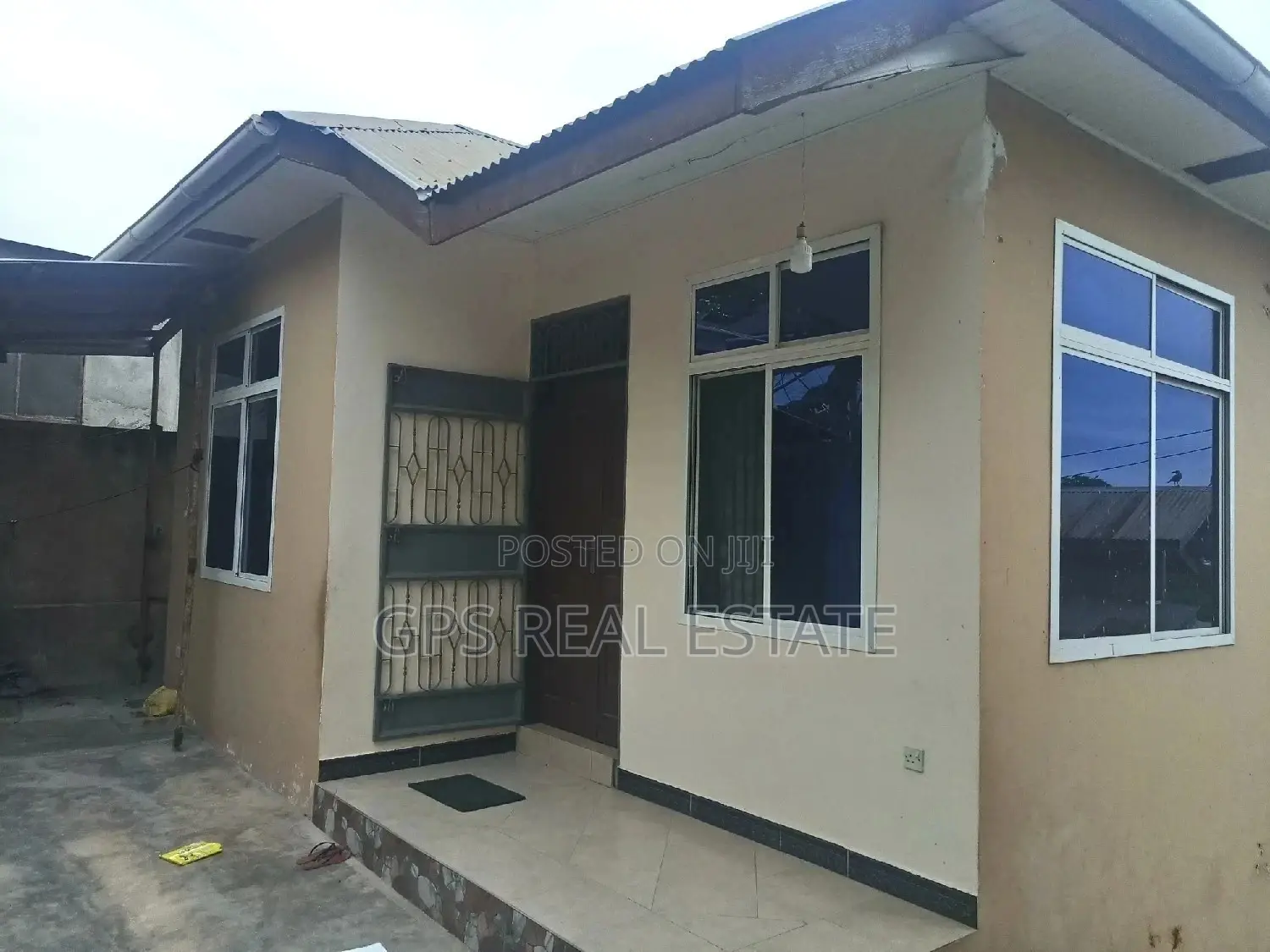 2bdrm House in Max Evarst, Kinondoni for Rent