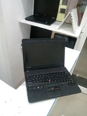 Laptop Lenovo ThinkPad X131e 4GB Intel Core 2 Duo HDD 320GB