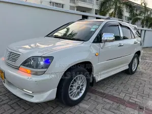 Toyota Harrier 2000 White