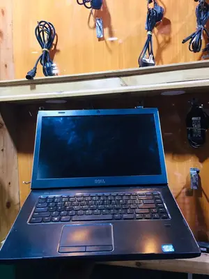 Laptop Dell Vostro V130 8GB Intel Core I3 SSD 256GB