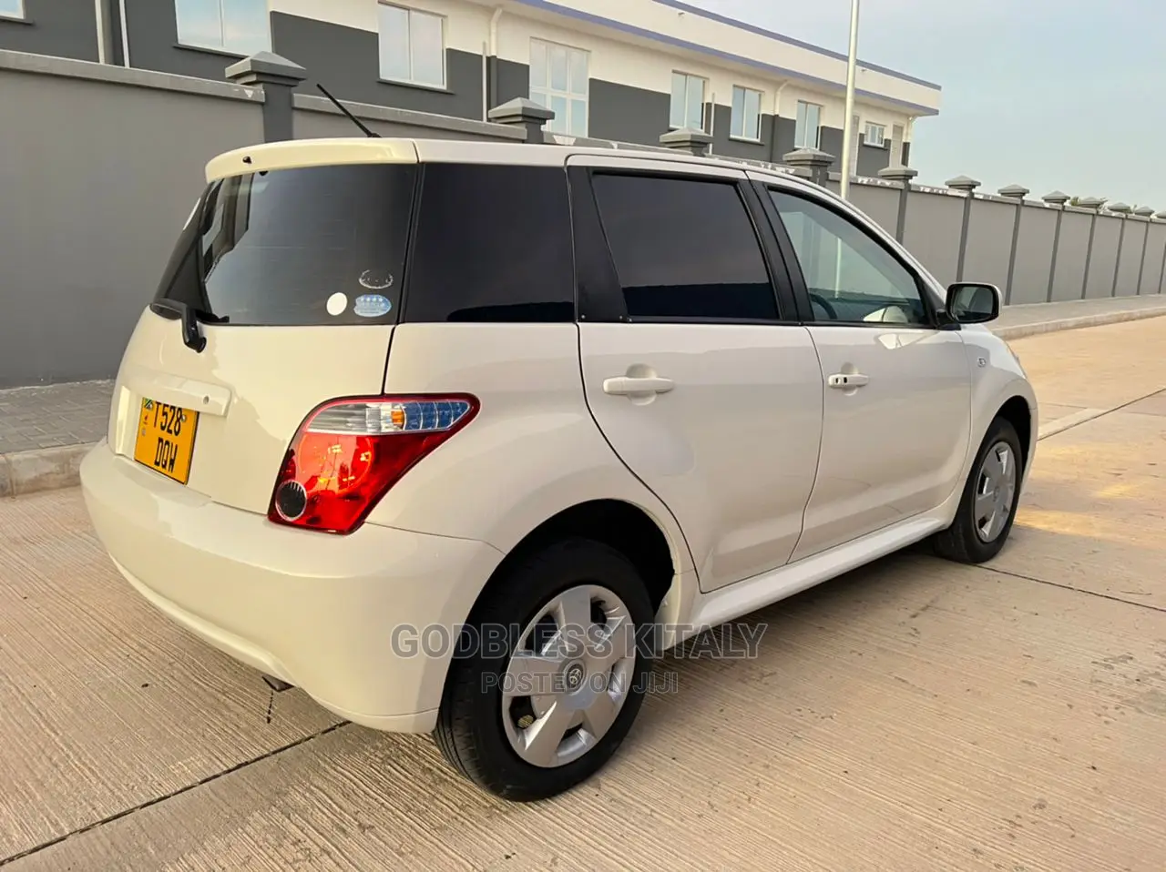Toyota IST 2005 White
