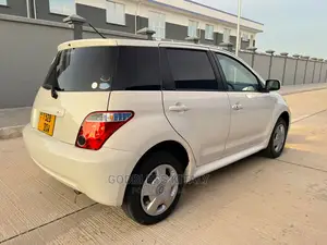 Toyota IST 2005 White
