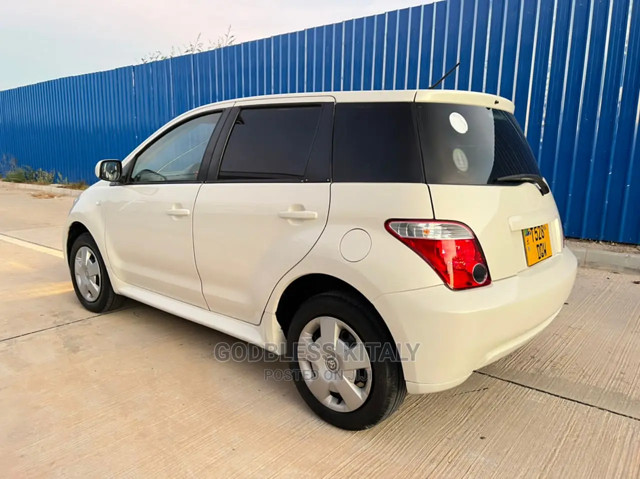 Toyota IST 2005 White