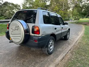 Toyota RAV4 1999