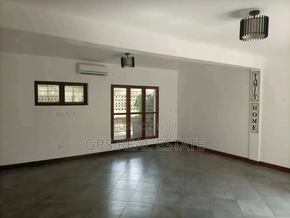 5bdrm House in Maxposh, Masaki for Sale