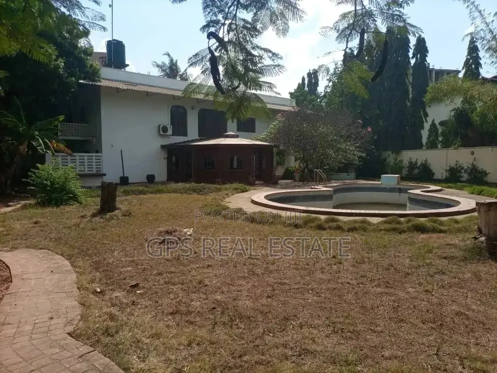 5bdrm House in Maxposh, Masaki for Sale