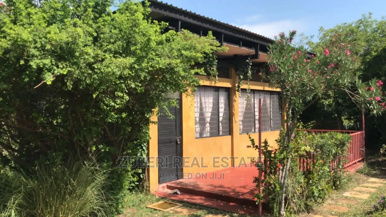 Kikokwe Ocean Cliff With Bungalow For Sale.