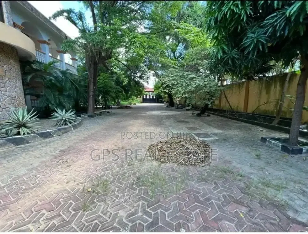 4bdrm House in Maxposh, Kinondoni for Sale