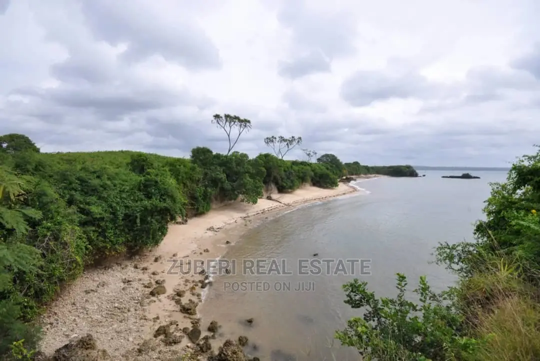 Kikokwe Ocean Cliff With Bungalow For Sale.