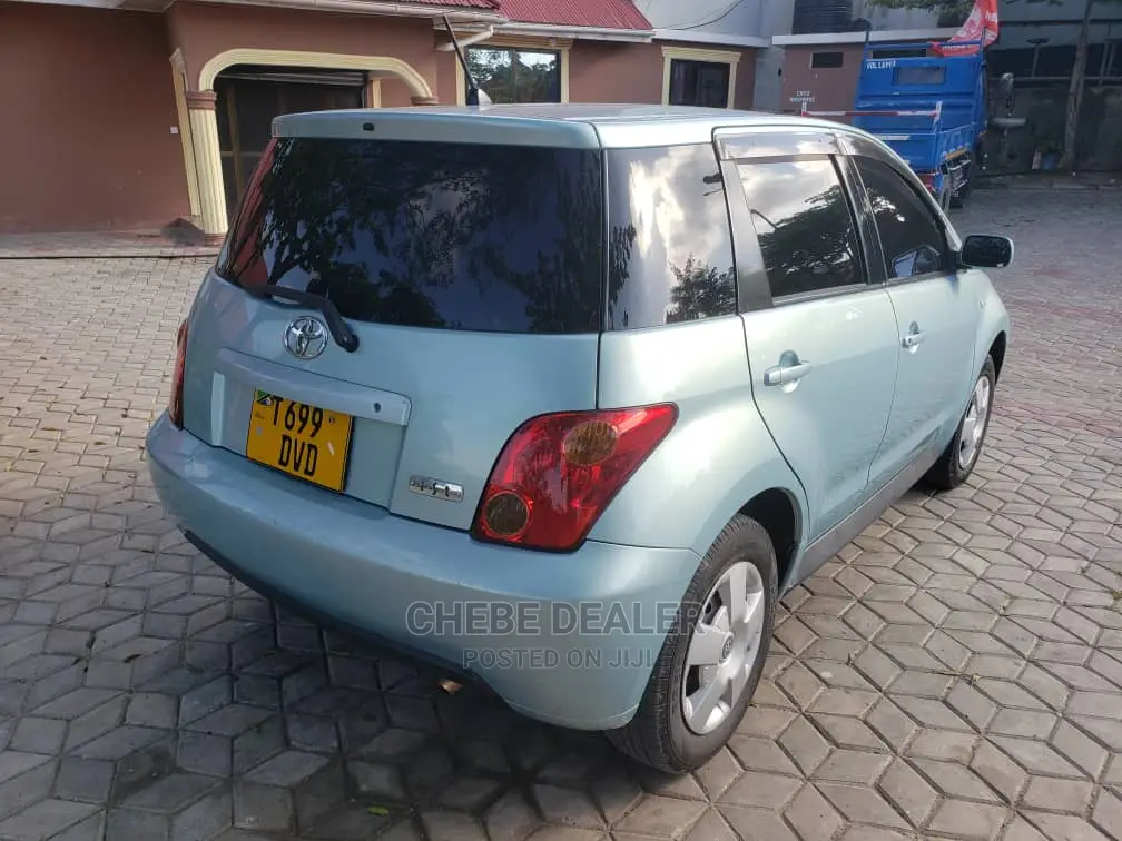 Toyota IST 2004 Blue