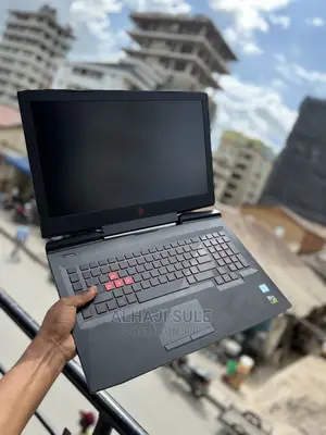 Laptop HP Omen 17 16GB Intel Core I7 SSHD (Hybrid) 128GB