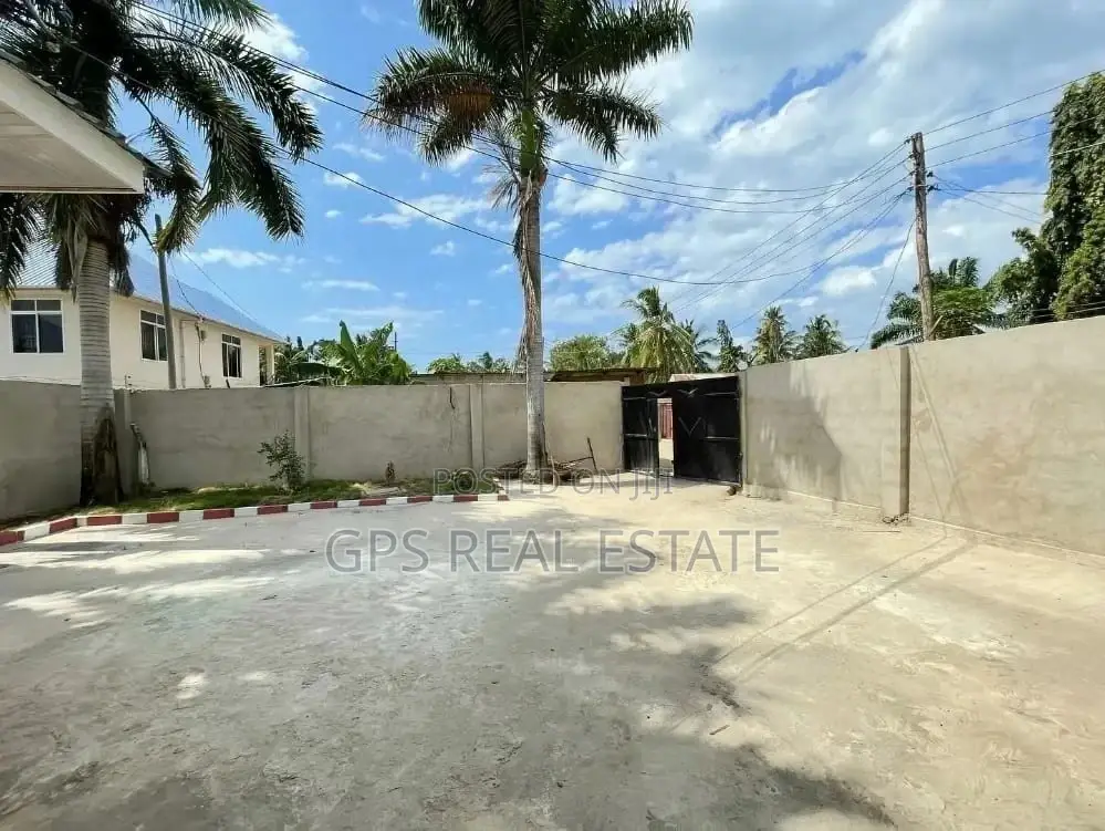 3bdrm House in Maxposh, Kinondoni for Sale