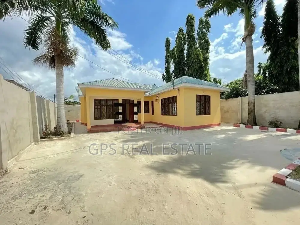 3bdrm House in Maxposh, Kinondoni for Sale