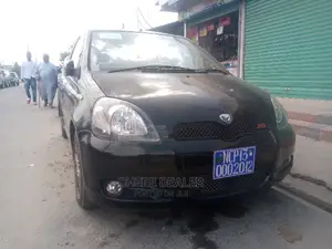 Toyota Vitz 1.3 AWD 3dr 2005 Black