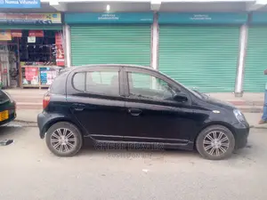 Toyota Vitz 1.3 AWD 3dr 2005 Black
