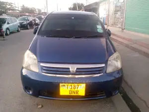 Toyota Raum 1.5 AWD 2001 Blue
