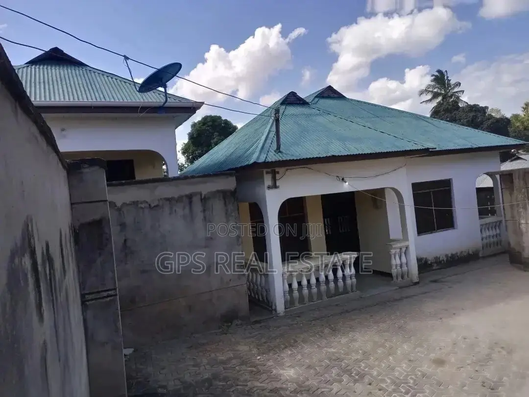 3bdrm House in Maxposh, Kinondoni for Sale