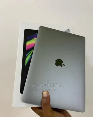 New Laptop Apple MacBook Pro 2020 M1 8GB Apple M1 SSD 256GB