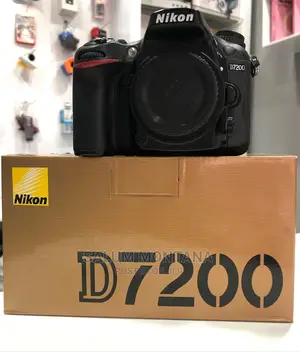 Nikon D7200 .Body