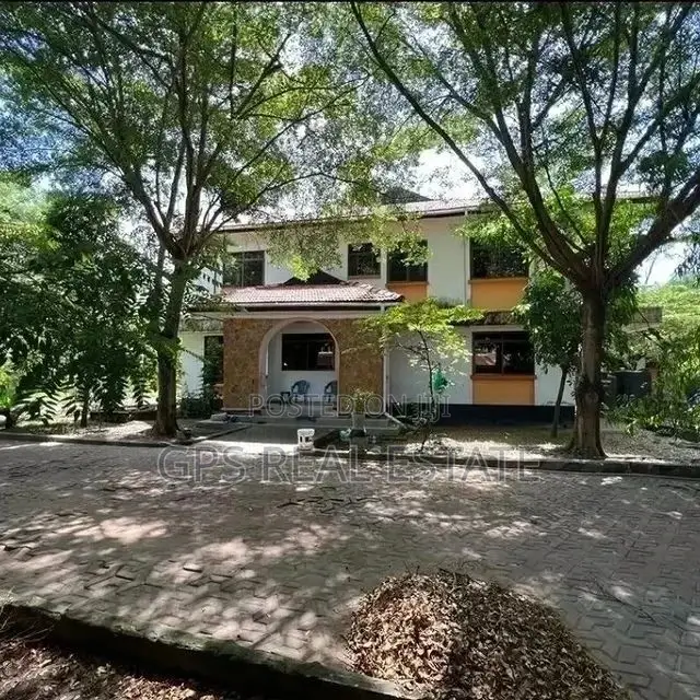 6bdrm House in Maxposh, Kinondoni for Sale