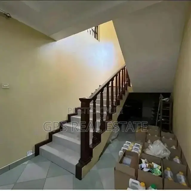 6bdrm House in Maxposh, Kinondoni for Sale