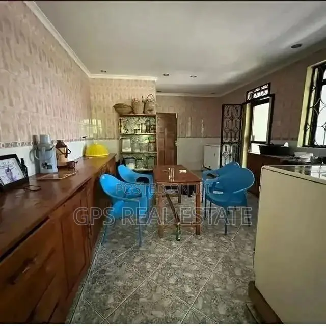 6bdrm House in Maxposh, Kinondoni for Sale