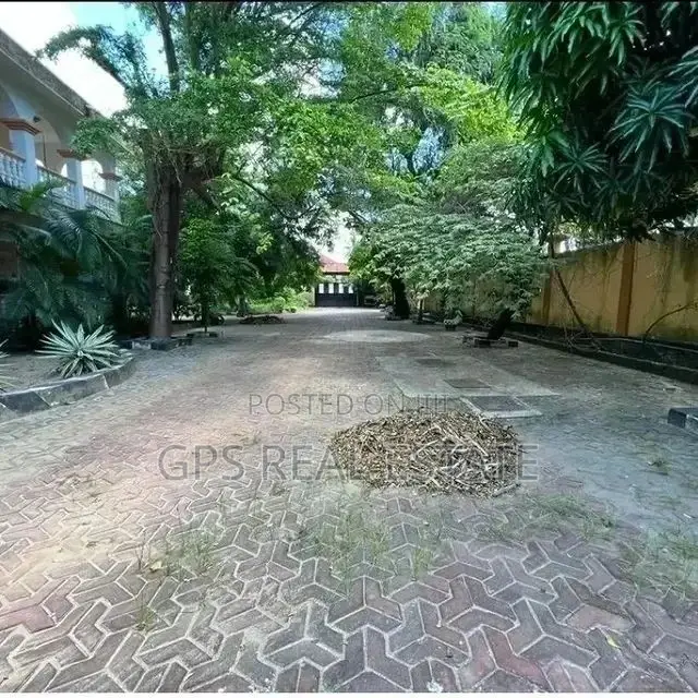 6bdrm House in Maxposh, Kinondoni for Sale